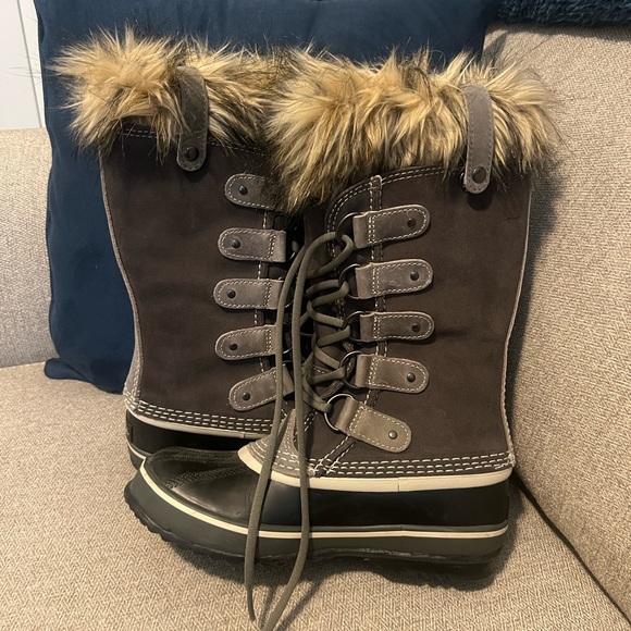 SOREL Joan of Arctic™ Waterproof Boot - Quarry/Black - 6.5 - Picture 5 of 9